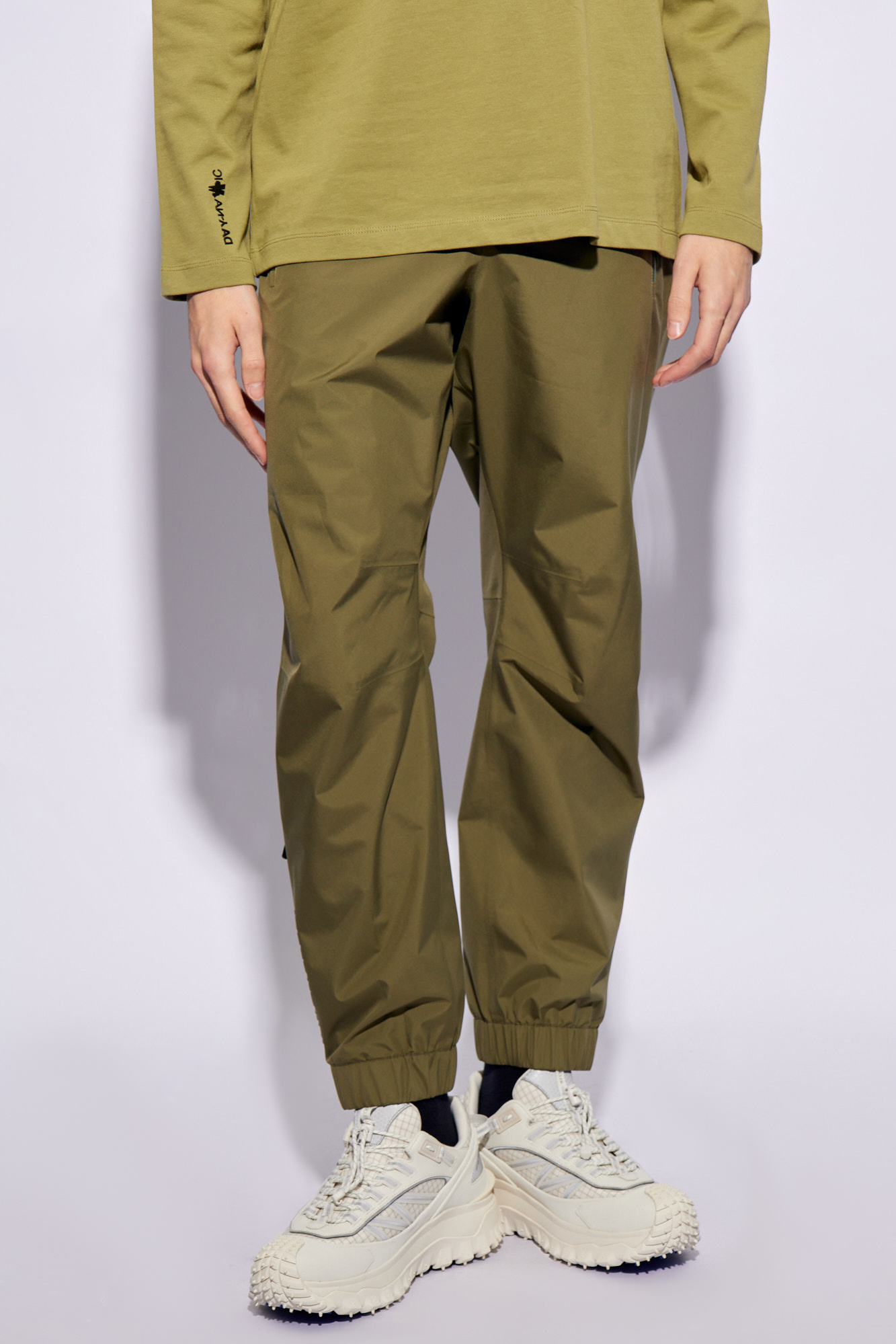 MONCLER　23aw　チノパン　カーキ　48 Moncler Grenoble MONCLER GRENOBLE DAY-NAMIC | Men's | Vitkac